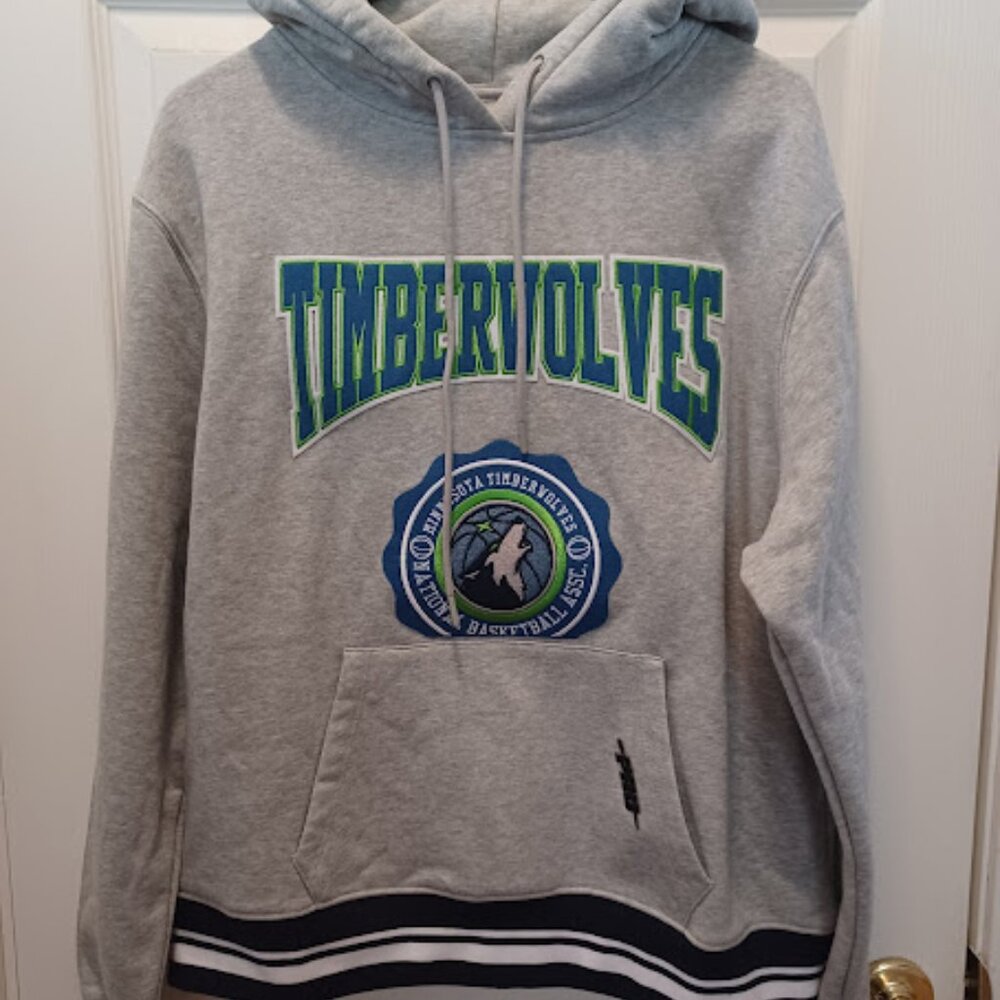 NEW Minnesota Timberwolves Hoodie/Sweatshirt *TAGS ON* - size L